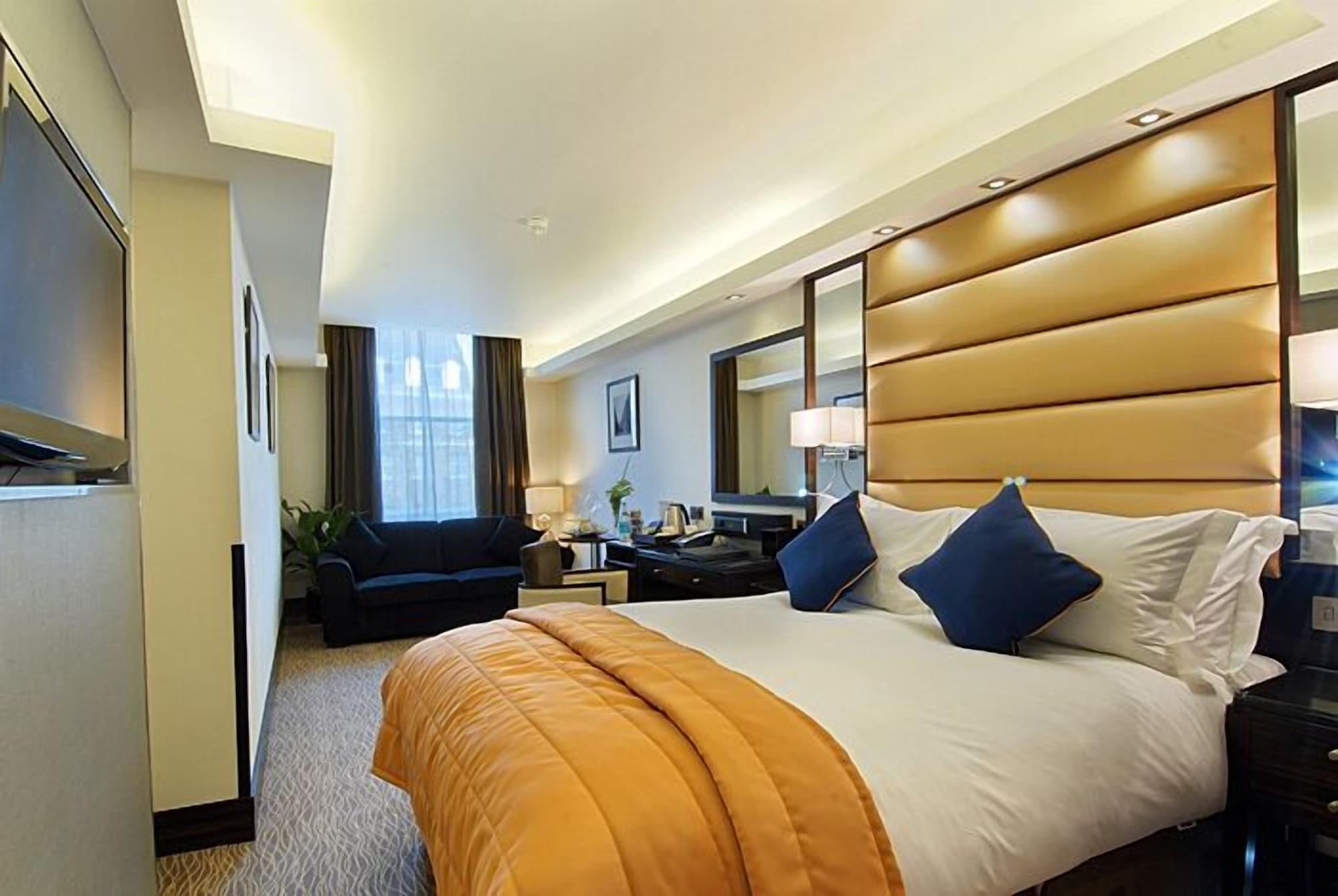 Park Grand Mayfair Londra Exterior foto A suite at the hotel