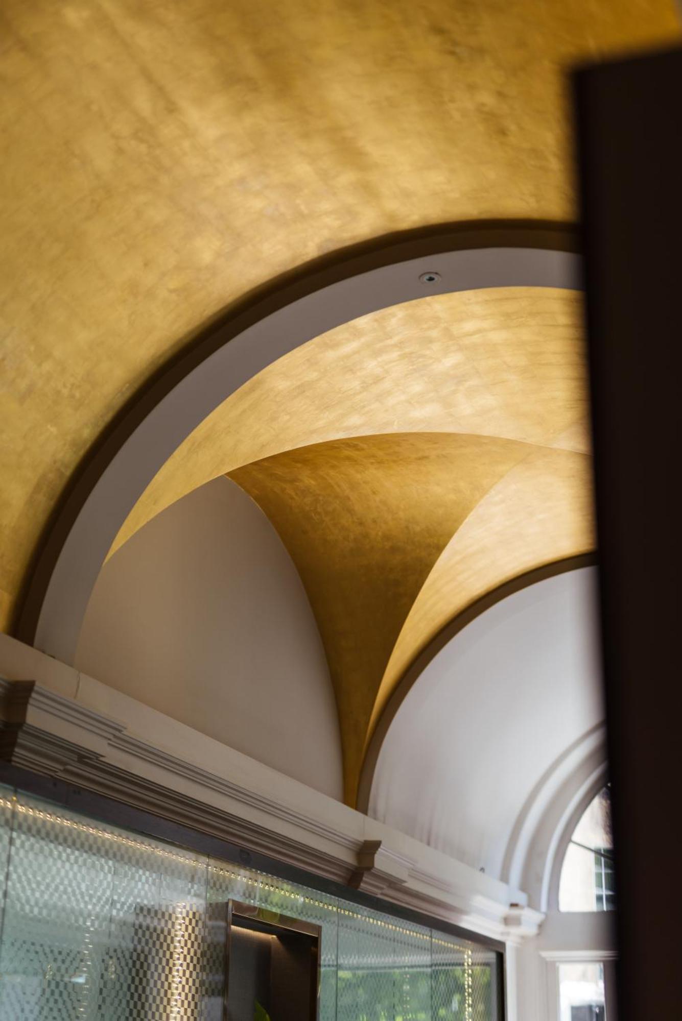 Park Grand Mayfair Londra Exterior foto Gold leafing on a ceiling