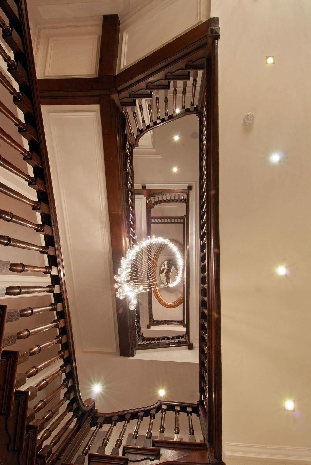 Park Grand Mayfair Londra Exterior foto Stairwell