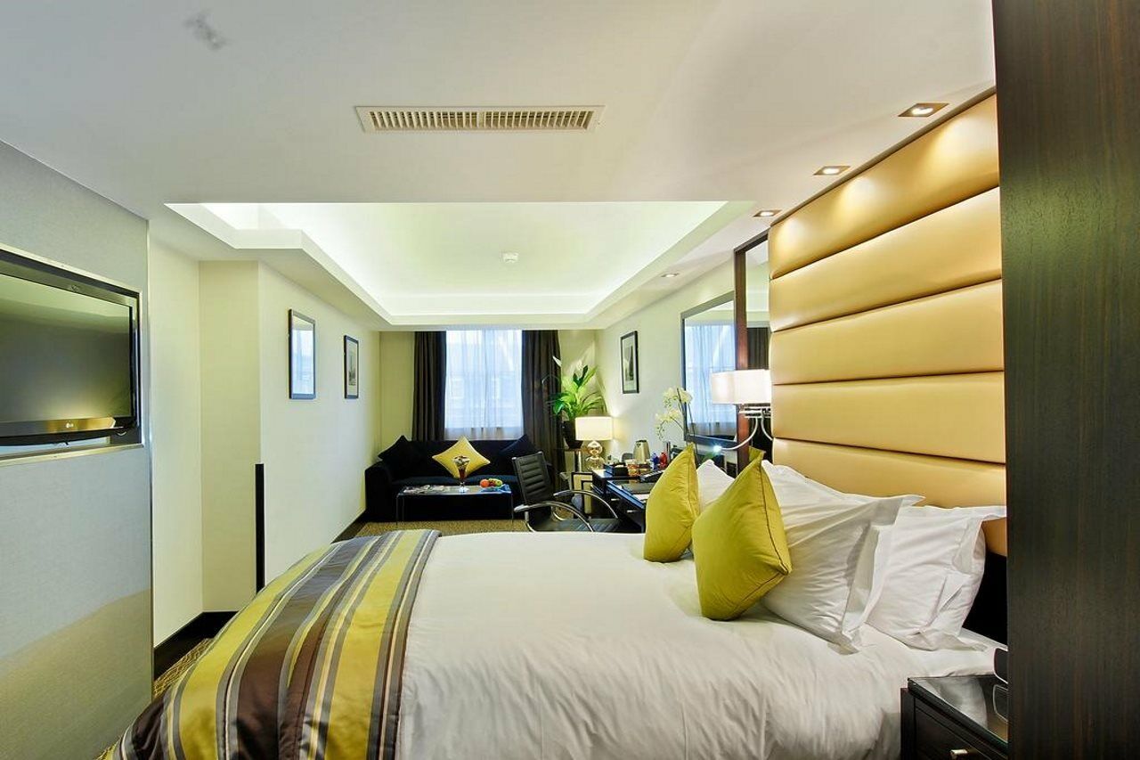 Park Grand Mayfair Londra Exterior foto A suite at the hotel
